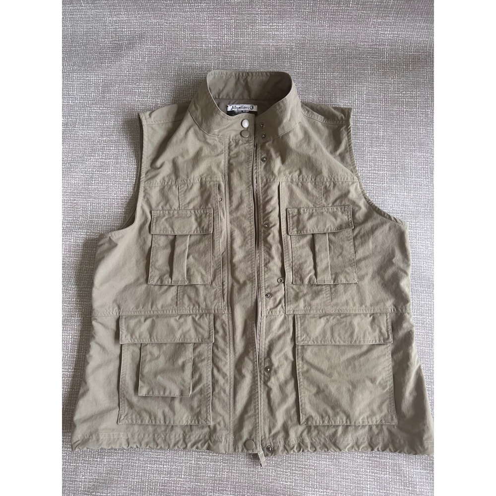 Magellans Travel Gear Mens XL Khaki Utility Vest Multi-Pocket RFID Safe Fishing